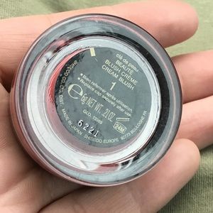 Clé de Peau Beauté cream blush SHADE: CRANBERRY